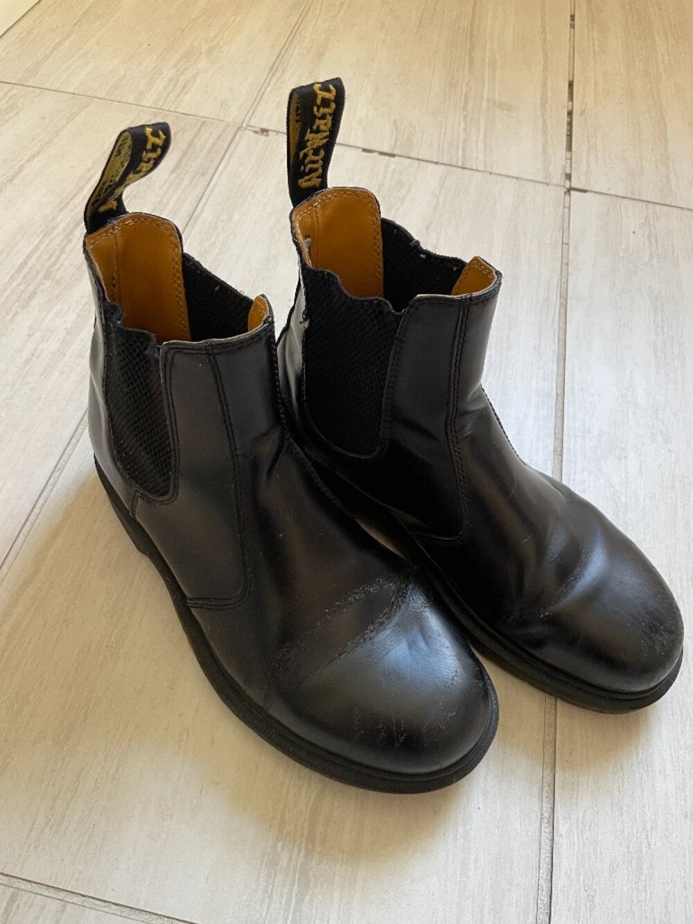 Dr. Martens 2976 Vegan Chelsea Boot